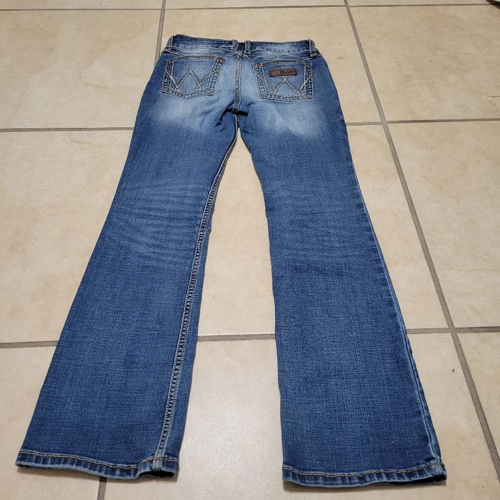 Wrangler Classic Women's Blue Jeans Boot Cut 5/6 X 32